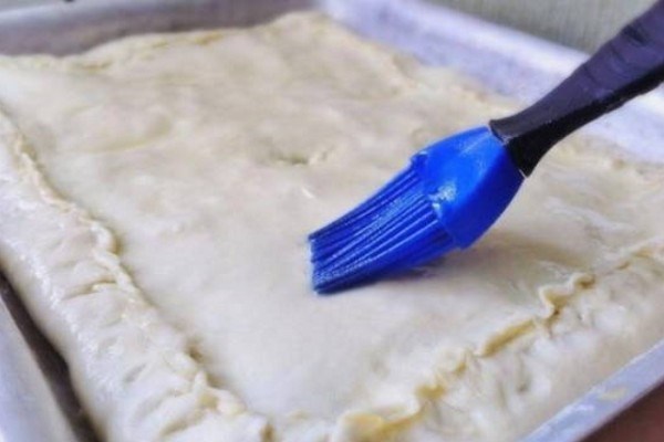 Рецепт пирога из слоеного теста с капустой и грибами
