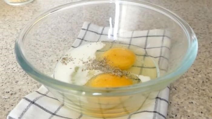 Пошаговый рецепт воздушного омлета на сковороде