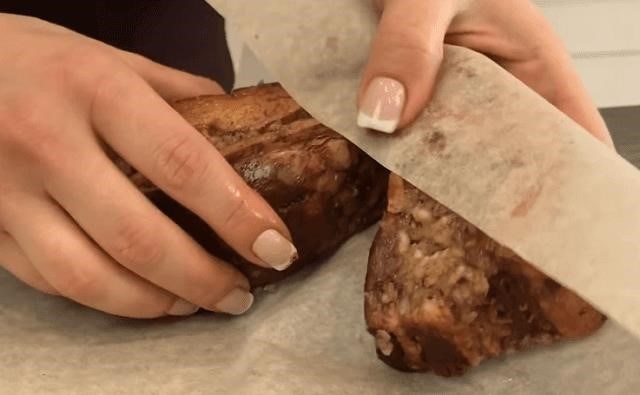 Как сварить сало в луковой шелухе, если оно уже солено