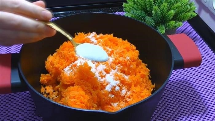 Очень нежные и вкусные детские морковные котлеты