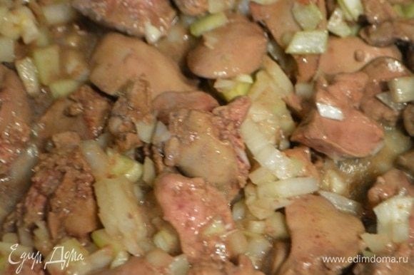 Пошаговый рецепт печени курицы с картошкой на сковороде с фото