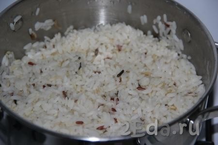 Рис с овощами и яйцом и кукурузой