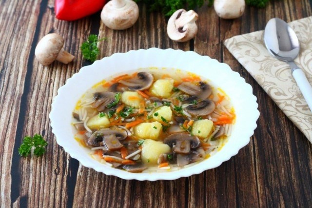 Ингредиенты Грибной суп из шампиньонов с вермишелью и картофелем