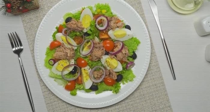 Очень вкусный салат из тунца и авокадо