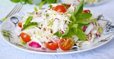 Горячий салат из капусты