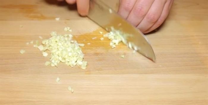 Как приготовить креветки жареные на сливочном масле с чесноком