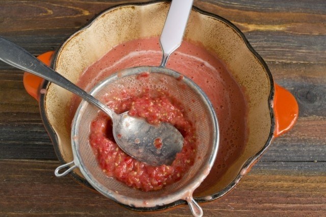 Рецепт вкусного и полезного томатного сока без уксуса на зиму