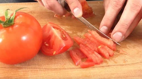Как приготовить салат «Красное море» с креветками и красным перцем
