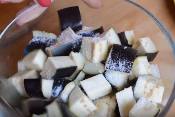 Как приготовить овощное рагу с баклажанами, кабачками и картофелем