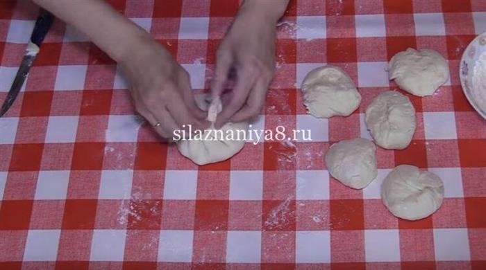 Тесто на кефире для лепешек на сковороде с начинкой