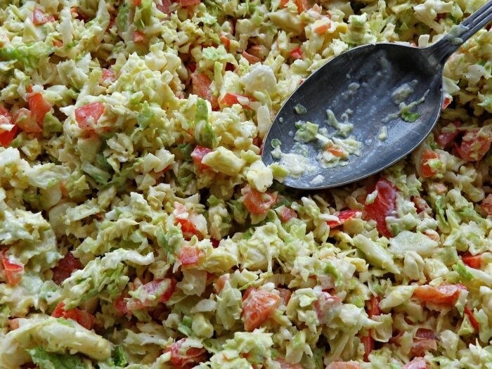 Диетический салат с авокадо: полезные свойства и рецепты