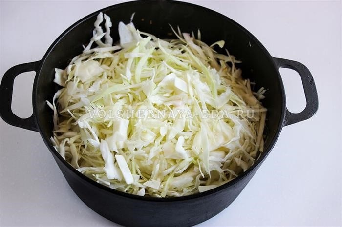 Классический рецепт капусты с фаршем на сковороде