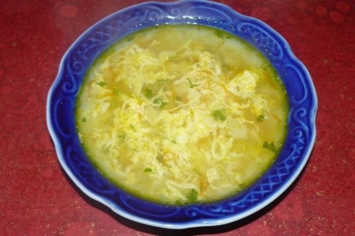 Суп с рисом и зеленым горошком