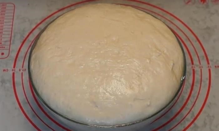 Тесто на сырых дрожжах с молоком для пирогов в духовке