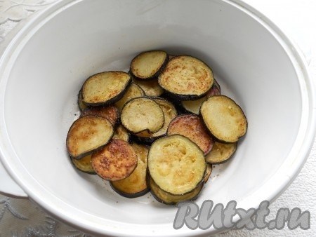 Пошаговый рецепт с фото: Баклажаны с перцем и помидорами на сковороде