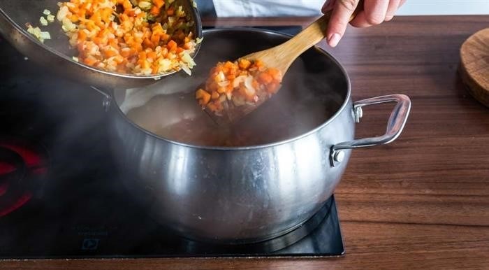 Пищевая ценность порции горохового супа с копчёными рёбрышками