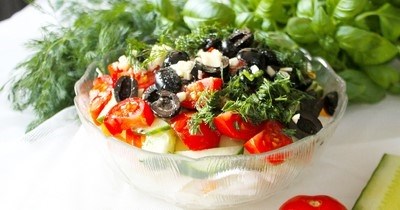 Вкусный салат из говядины с помидорами и болгарским перцем