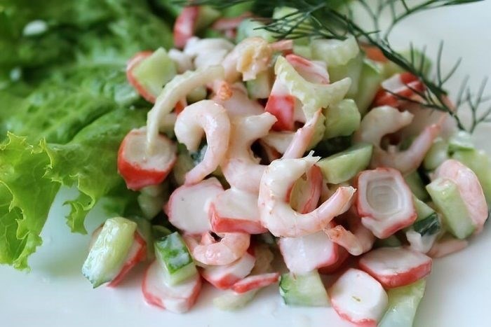 Салат «Морское дно»: изысканное сочетание морепродуктов и свежих овощей