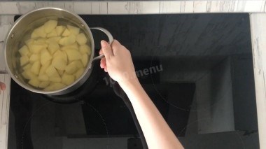 Суп с креветками и сыром плавленным: рецепт с добавлением семги