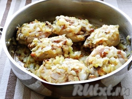 Пошаговый рецепт с фото: бедра куриные в сметане на сковороде