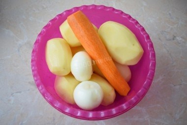 Пошаговый рецепт с фото: жаркое из свинины с картошкой на сковороде с луком и морковью