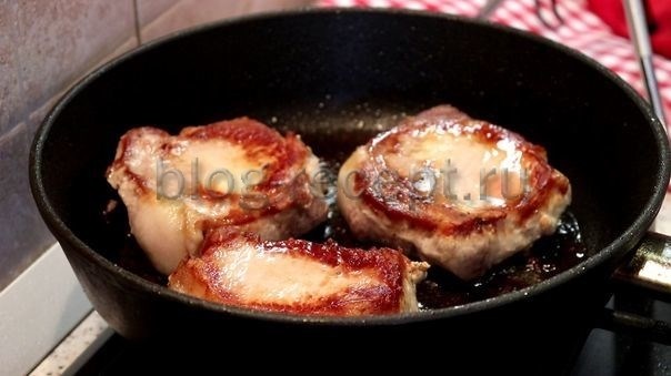 Свинина в медовом соусе: рецепт ароматных рёбрышек запечённых в рукаве